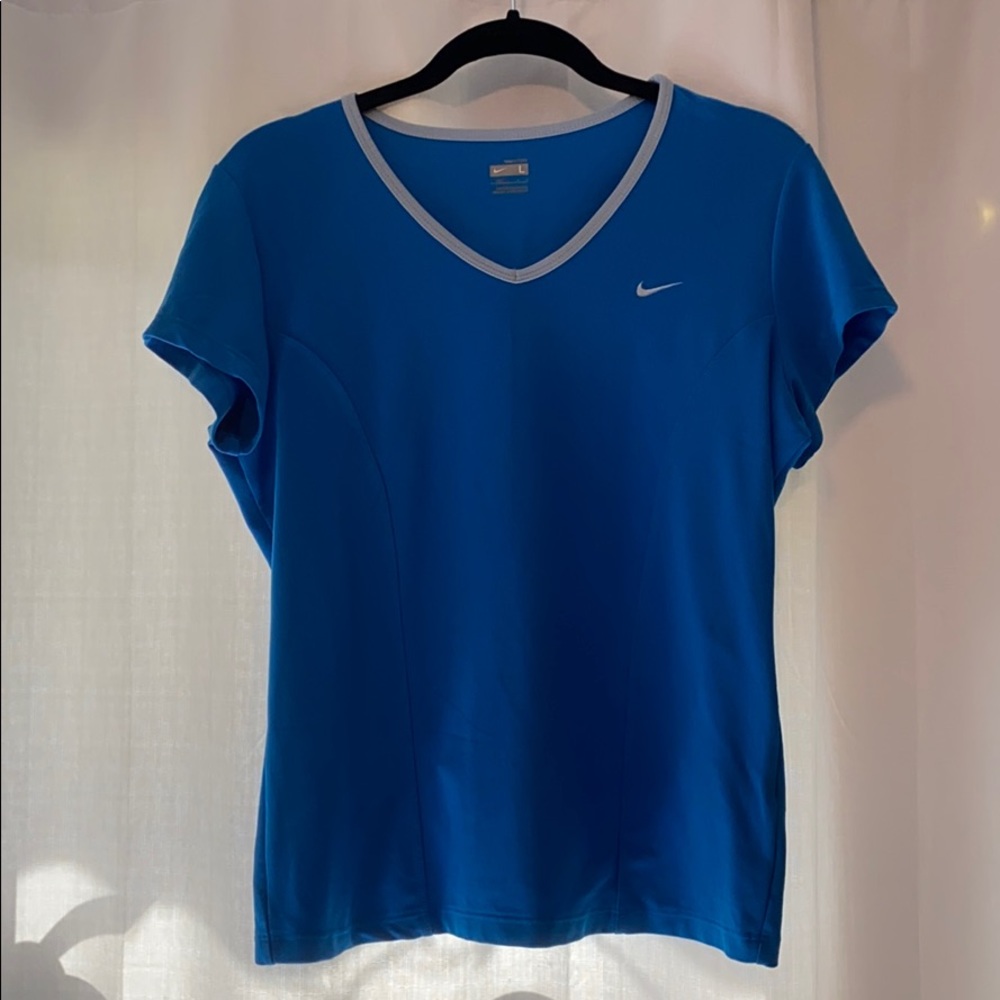 Women’s Nike V-Neck Top